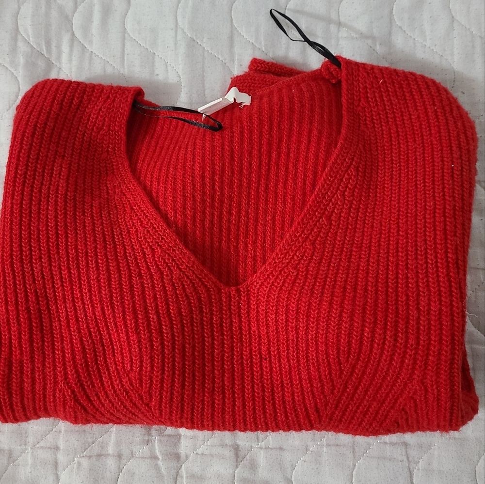 Knit V-Neck Top